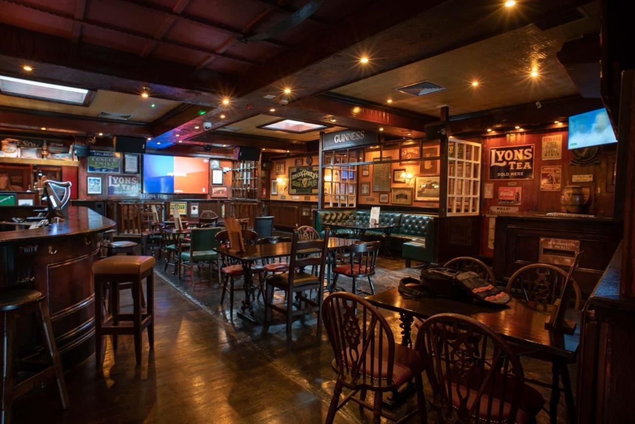 Mccafferty'S Guesthouse イルフォード エクステリア 写真