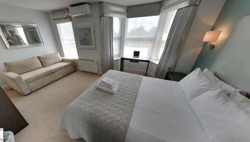 Mccafferty'S Guesthouse イルフォード エクステリア 写真