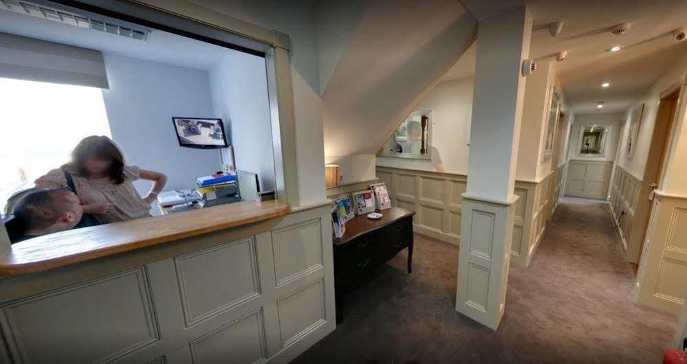 Mccafferty'S Guesthouse イルフォード エクステリア 写真